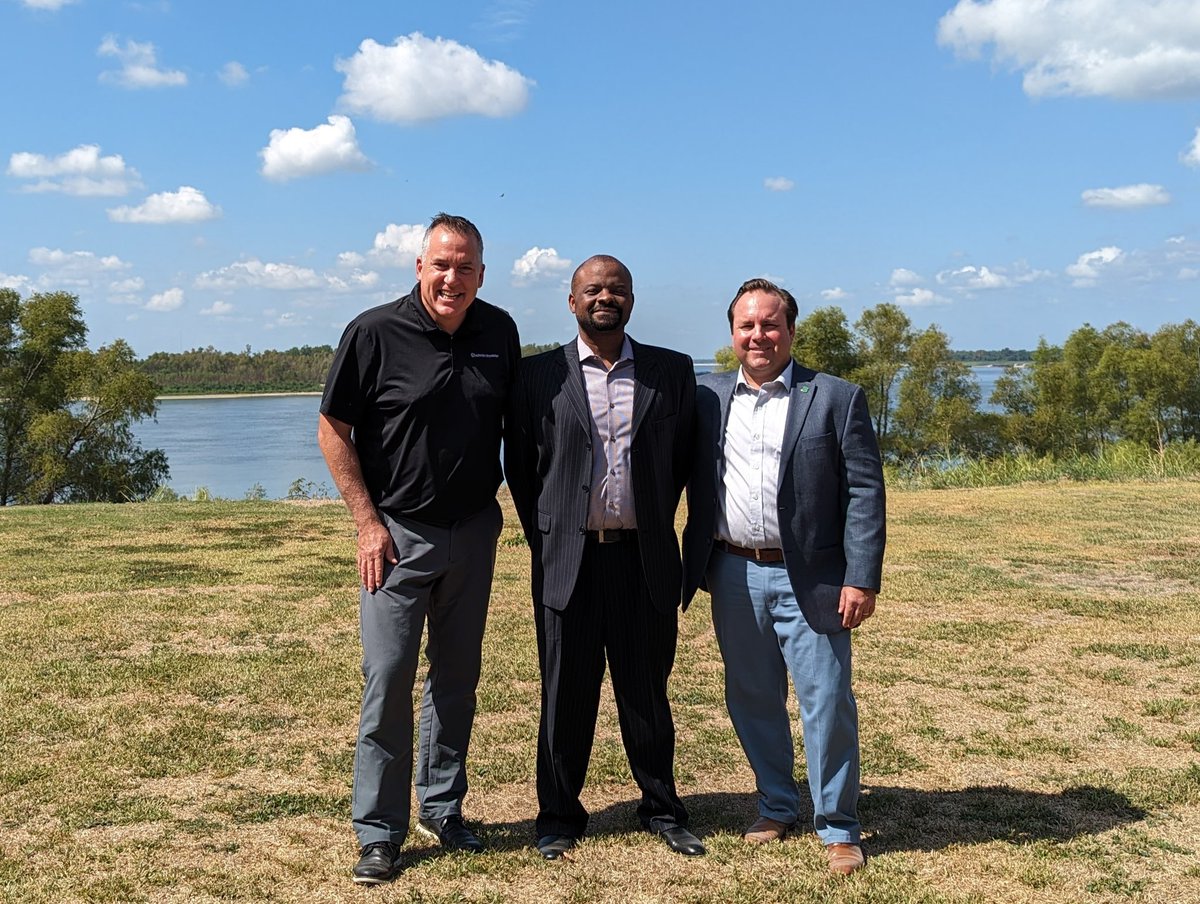 Dan Lambe (@danlambe) on Twitter photo Amazing day <a href="/SouthernU_BR/">Southern University</a> and <a href="/TheCityofBR/">City of Baton Rouge</a> celebrating <a href="/forestservice/">USDA Forest Service</a> investment in urban forests and communities across #Louisiana. Changing lives through trees! <a href="/BatonRougeGreen/">Baton Rouge Green</a> Amazing day <a href="/SouthernU_BR/">Southern University</a> and <a href="/TheCityofBR/">City of Baton Rouge</a> celebrating <a href="/forestservice/">USDA Forest Service</a> investment in urban forests and communities across #Louisiana. Changing lives through trees! <a href="/BatonRougeGreen/">Baton Rouge Green</a>