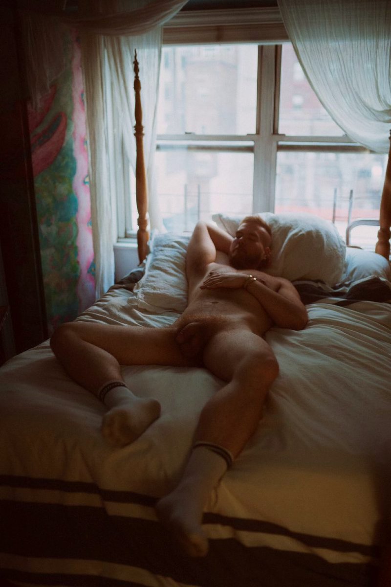 Keeping the socks on 😮‍💨 with <a href="/vikingdudenyc/">Logan Park</a>