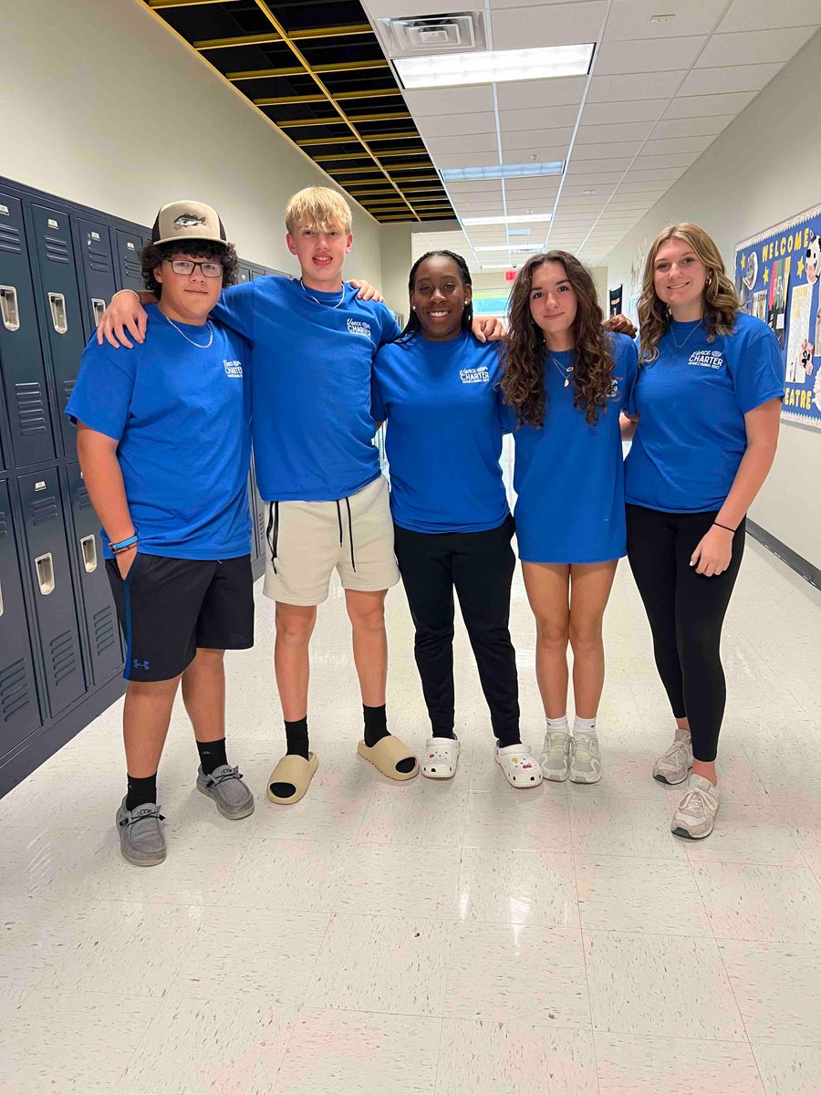 vancecharter's tweet image. It’s a sea of BLUE!!!!🌊

BLUE OUT!!!!