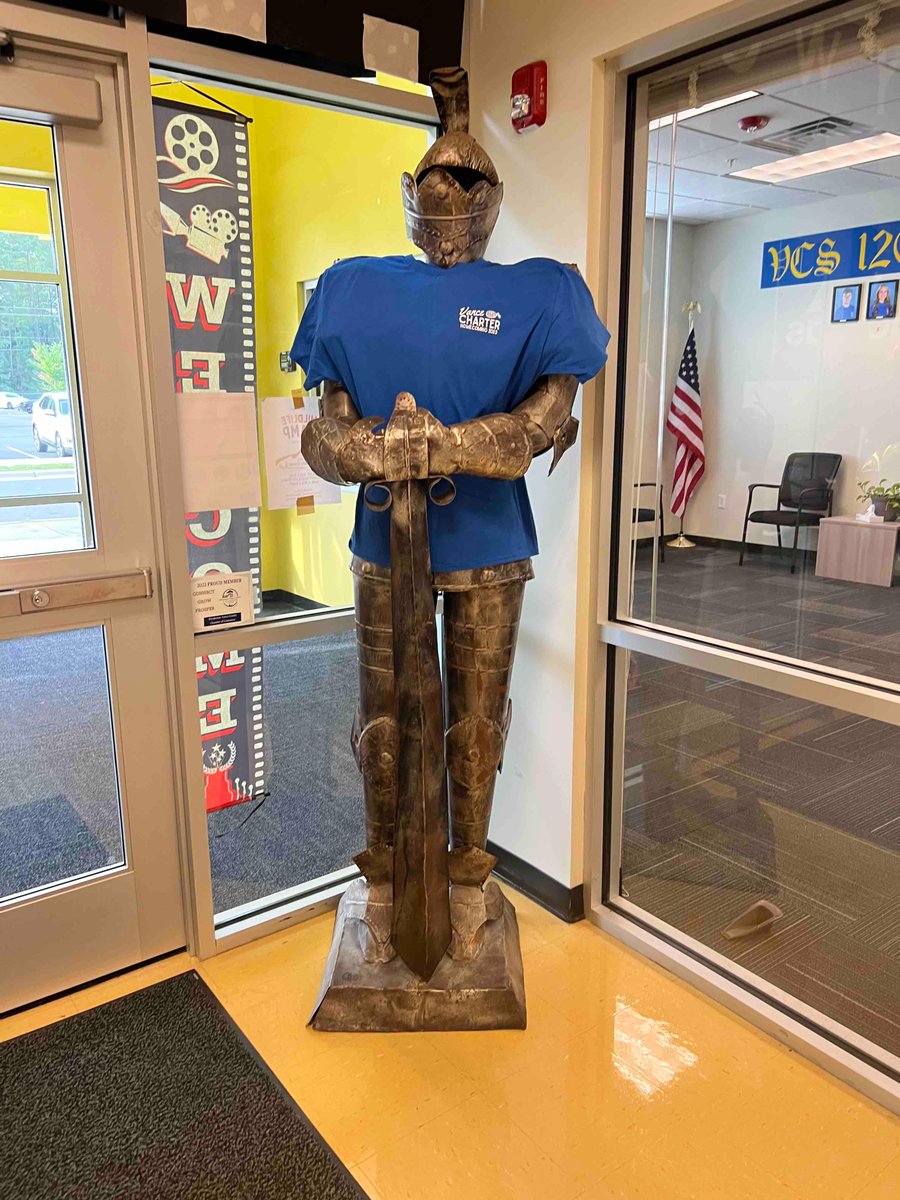 vancecharter's tweet image. It’s a sea of BLUE!!!!🌊

BLUE OUT!!!!