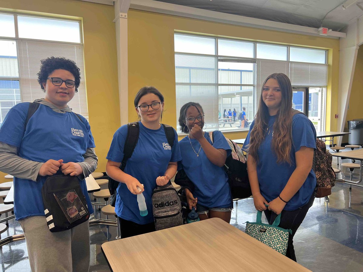 vancecharter's tweet image. It’s a sea of BLUE!!!!🌊

BLUE OUT!!!!