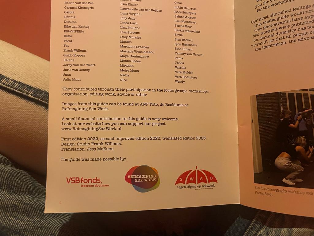 Nieuwe mediagidsen zijn vandaag binnengekomen, vers van de pers! Onze 3e druk alweer 🥰 
Op vraag van de sekswerkerscommunity, de Engelse vertaling. Deze zal worden gepresenteerd het internationale congres <a href="/FastTrackCities/">Fast-Track Cities</a> in de RAI Amsterdam waar we een kleine expositie hebben