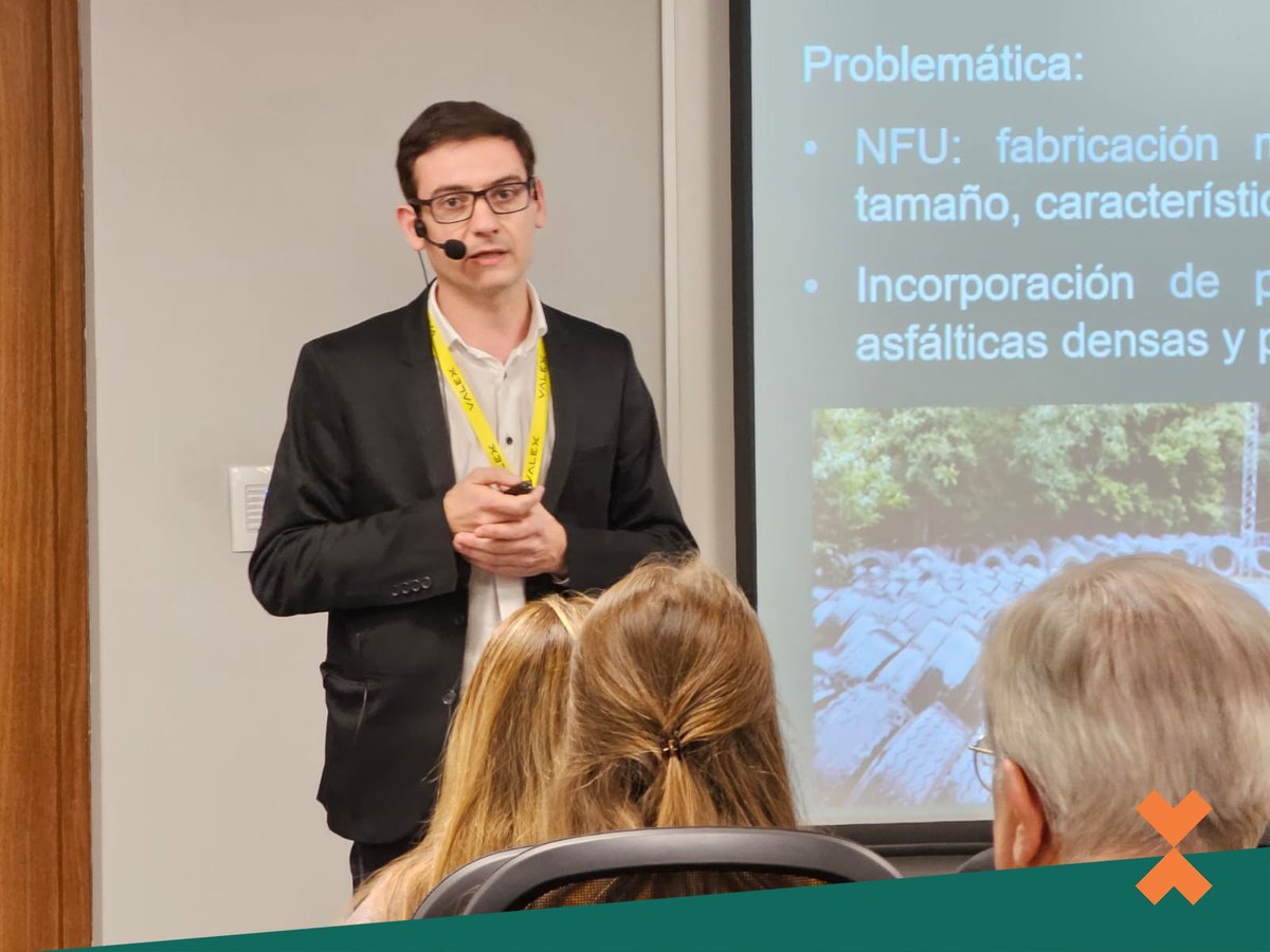 sltcaucho's tweet photo. 👋 Concluye el día 2 de #JornadasReciclaje con más disertaciones en el Simposio de NFU sobre mezclas asfálticas ♻

🇪🇨 Ana Ortíz
🇦🇷 Adrián Segura
🇲🇽 Jorge Alarcón Ibarra
🇨🇱 Gonzalo Valdés

Esperamos que hayan disfrutado de este módulo de conocimientos 😉 https://t.co/LCMfwKTyrt