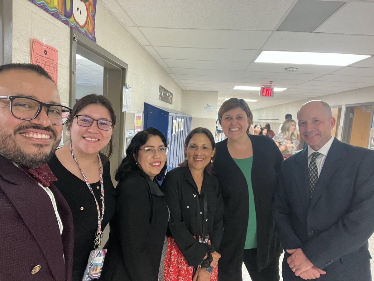 Gponce_Schools's tweet photo. "Effective middle school leadership empowers students to grow, teachers to excel, and communities to thrive. Thank you Principal @ThoreauMS for your leadership. 📚🌟 #LeadershipMatters #MiddleSchoolSuccess" https://t.co/BimSjNYgR4
