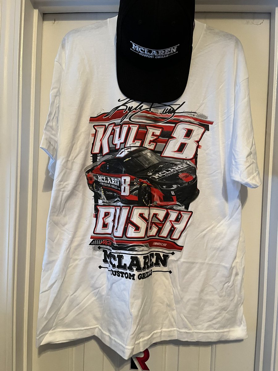 Big thank you to <a href="/McLarenCGrills/">McLaren Custom Grills</a> for the badass shirt and hat! 8️⃣🏁