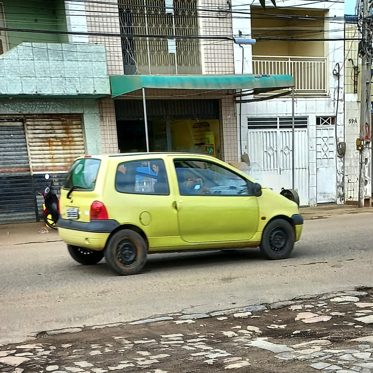 CarrosPodres's tweet photo. #Renaut #chevrolet #Mercedesbenz #Twingo #ChevroletD20 #Mb1113 #Iguatu #Ceara #Brasil https://t.co/awDL7cK9XO