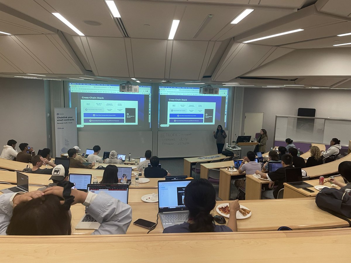 jamie_weintraub's tweet photo. We are live at the #Chainlink x @avax #CCIP Masterclass in collaboration with @nyu_bfc https://t.co/qXCyfNf7zq