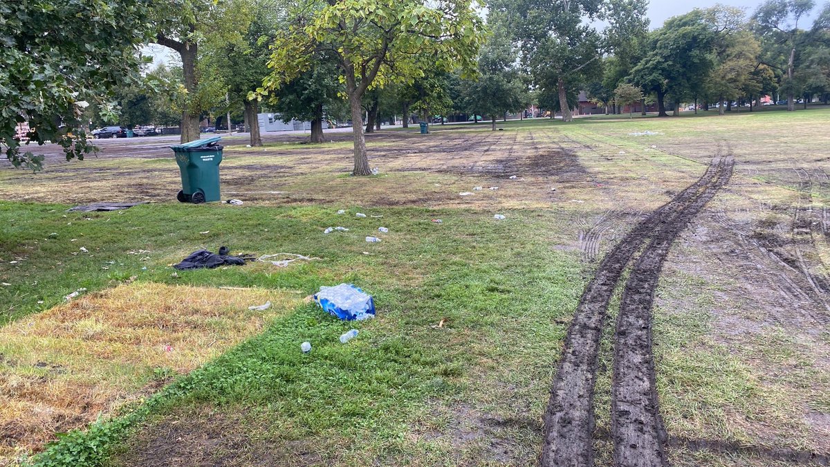 UneteLaVillita's tweet photo. This is the real #beyondthefest. A multimillion dollar company that calls itself “punk” with a cop recruitment booth that leaves behind a destroyed public park for a weekend party where the CEO has a “champagne room”. https://t.co/tmKGjxUggh