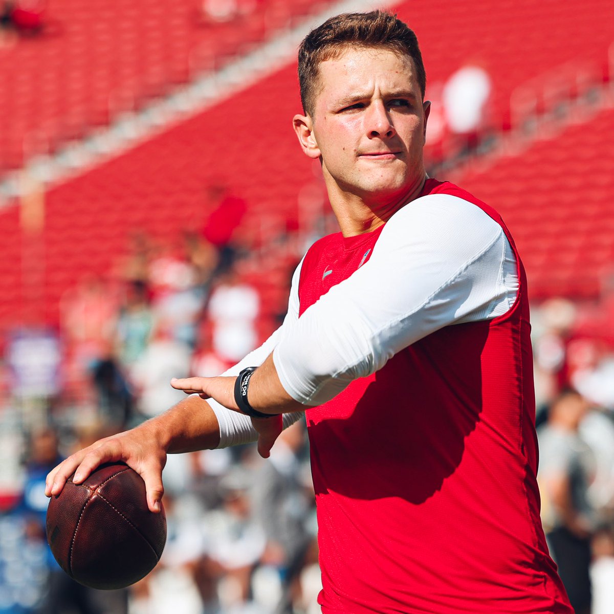 49ers's tweet photo. Primetime prep. 

#TNF x #NYGvsSF https://t.co/aWG2L8Tvps