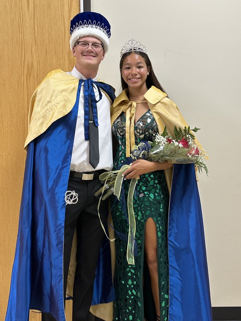 King Jett and Queen Ciara ask all you Aberdeen Central Golden Eagles fans to come support the football team at the homecoming game Friday at 7 PM vs. the Huron Tigers. Go Eagles!!