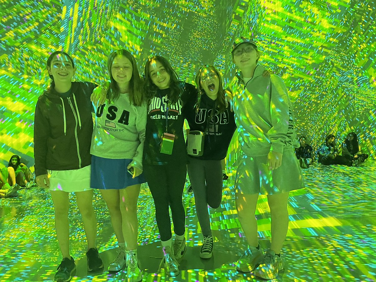 HB8DCTRIP's tweet photo. Last stop of the night- Artech House. We enjoyed their new “Beyond the Light” exhibit in which they collaborated with Nasa to create this stellar exploration with art, technology, and science. https://t.co/b7A0jr8Wd0