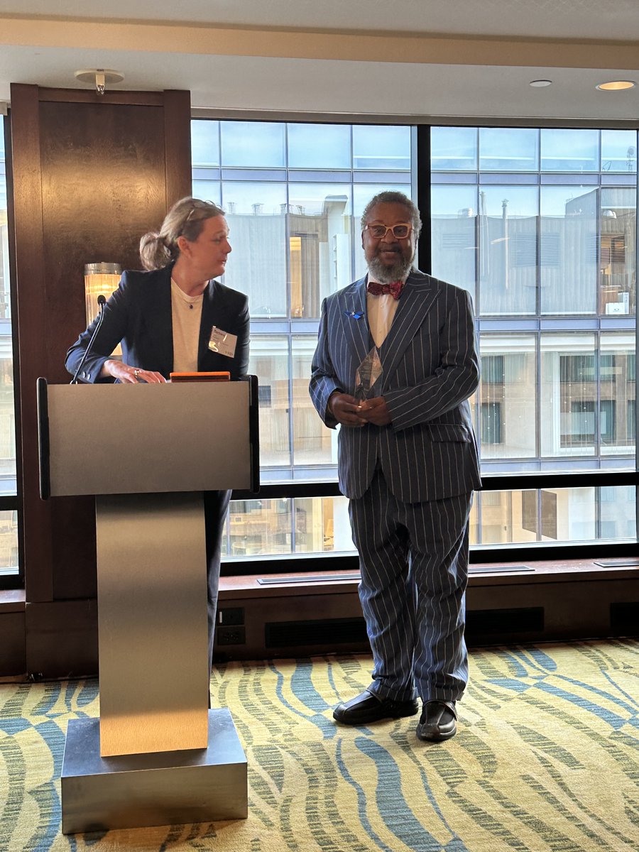 Congratulations <a href="/DonaldPayneJr/">Congressman Donald Payne, Jr.</a> for the 2023 #AGAAdvocacy award!  You are an inspiration! <a href="/AmerGastroAssn/">American Gastroenterological Association (AGA)</a> <a href="/barbarahjung/">Barbara Jung</a>