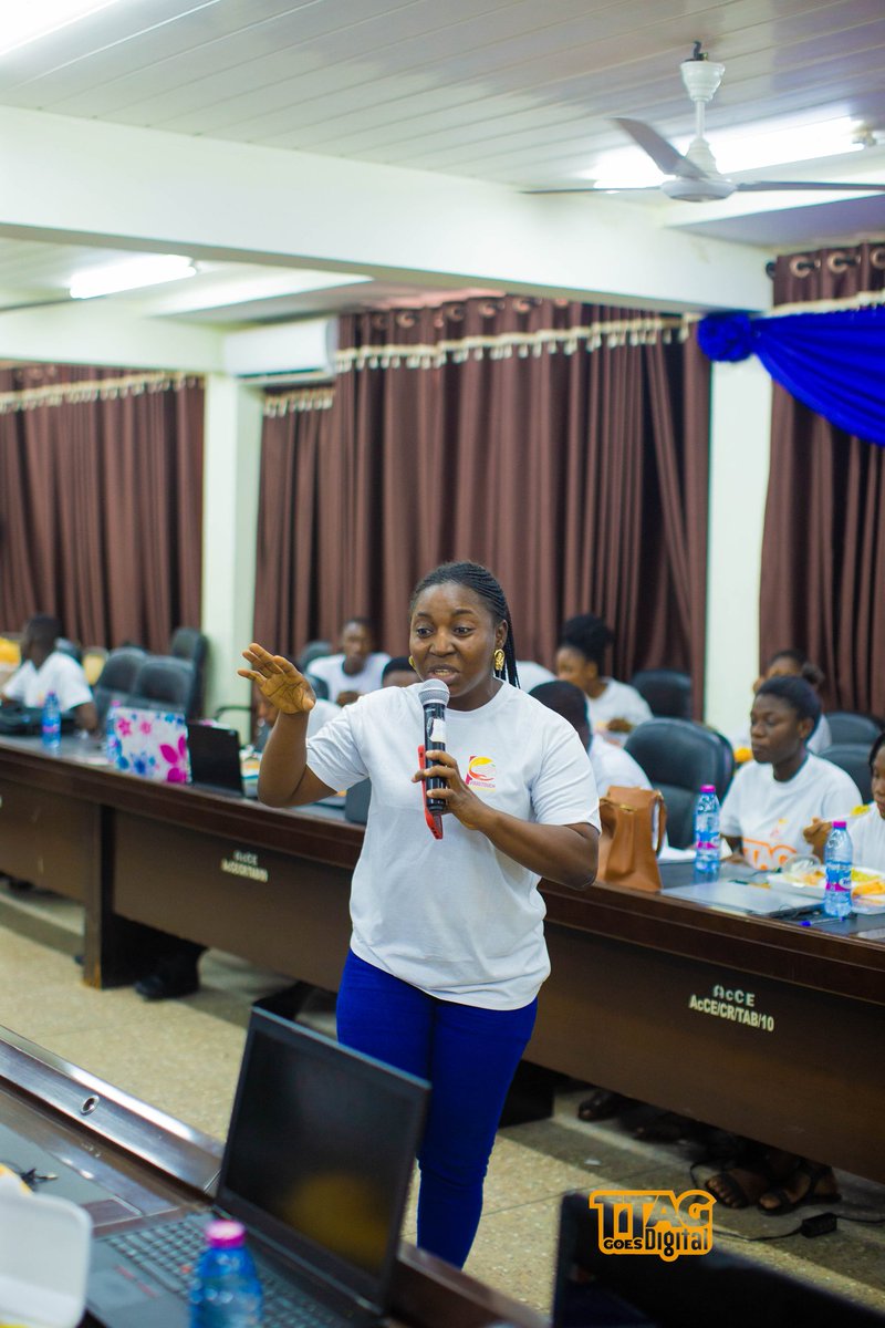 pamitouch's tweet photo. EXPERTS FROM TTAG GOES DIGITAL DAY 3
"Those who would judge us merely by the heights we have achieved would do well to remember the depths from which we started."
~Dr Kwame Nkrumah
#DigitalLiteracy
#TTAGGOESDIGITAL
#OFWA
#TTAG
#PamitouchFoundation
#Empoweringthenextgeneration https://t.co/tgrlwZ3X21