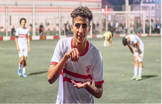 habeb12970's tweet photo. أحمد عبد الرحيم ايشو ..تذكروا هذا الإسم جيداً.وياسلام لو كان فيه ماجد هانى وحمدى علاء مكان محمد اشرف روقا وحسام أشرف مع ناصر منسى.
للأسف بنمشى عيلنا عشان عيال مرات أبويا.
#بيراميدز_الزمالك https://t.co/Omqak0HkiM