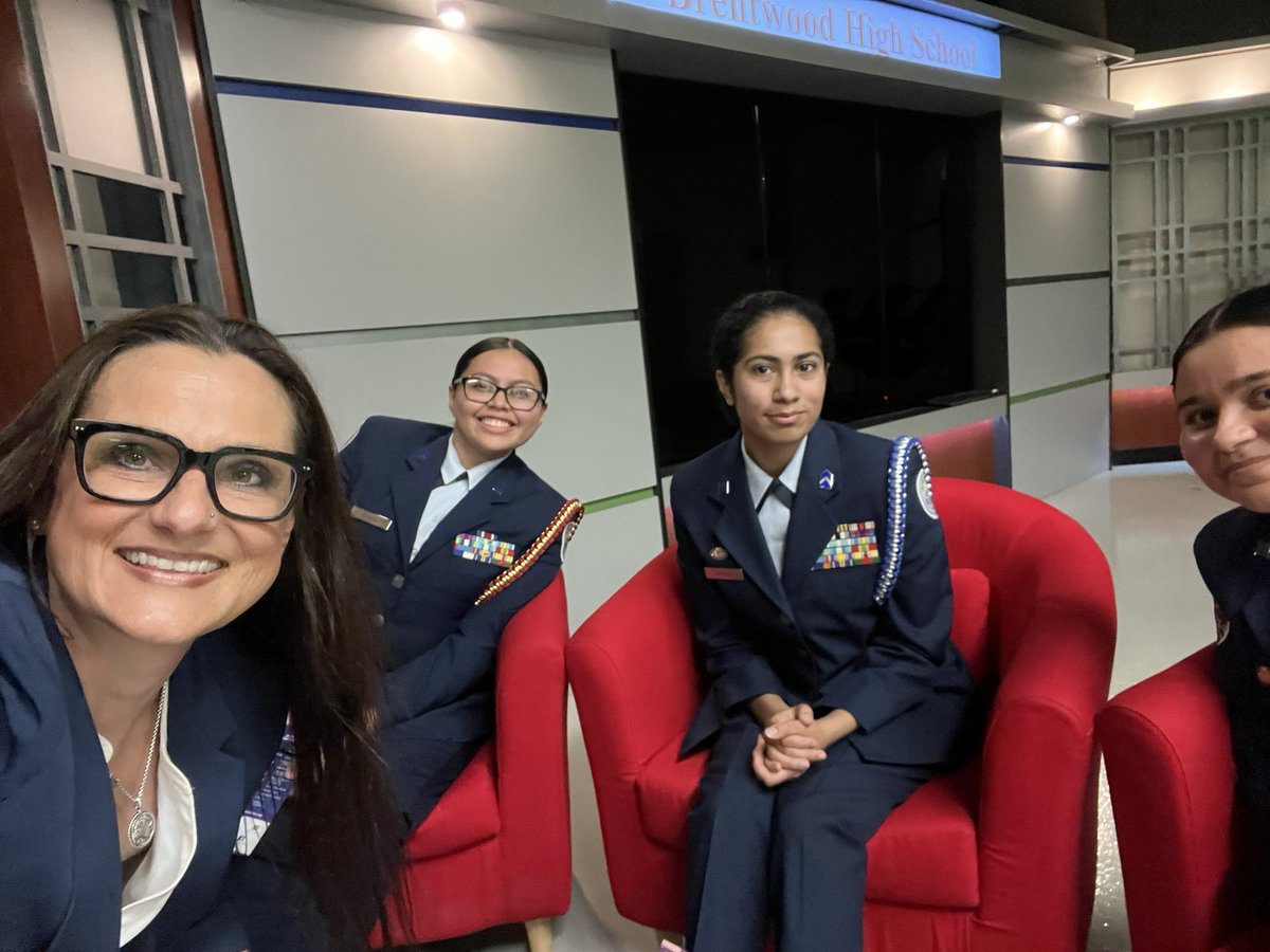 rebecca_grella's tweet image. I now speak in acronyms! AEF DOD STEM #aefellows_2023 #DoDSTEM #workforce #jROTC