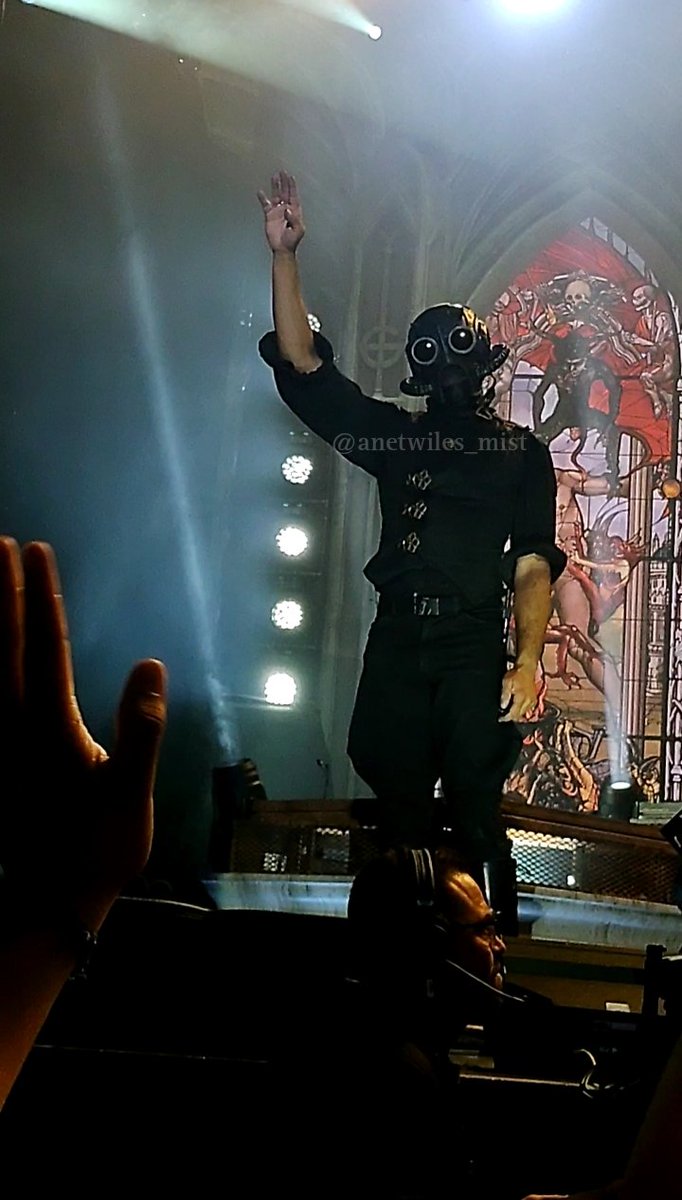 anetwiles_mist's tweet photo. Swiss & Cirrus (México 18/SEP/23 🇲🇽)
#thebandghost #GhostBand #papaiv #swissghoul #multighoul #cirrusghoulette #ghoulette #ghosttwt https://t.co/wdXfPv6V1P