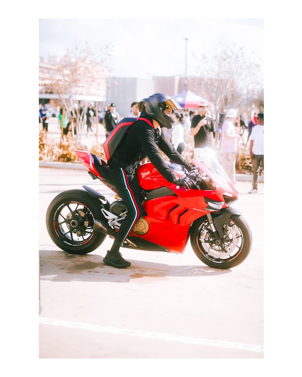 colorsofbokeh's tweet photo. 🏍️ Day 21 of 365 
@ducati @ducatiusa #ducatipanigalev4 @posthtx @SonyAlpha 
#365series
#superbikes #htbikemeet #bikemeet #coffeeandcars @coffeeandcars #htown #houstonbikemeets #colorsofbokeh #50mmportraits #50mmphotography #portraitsvisuals #portraitphotography #portrait_vision https://t.co/bfwF8D7DKm