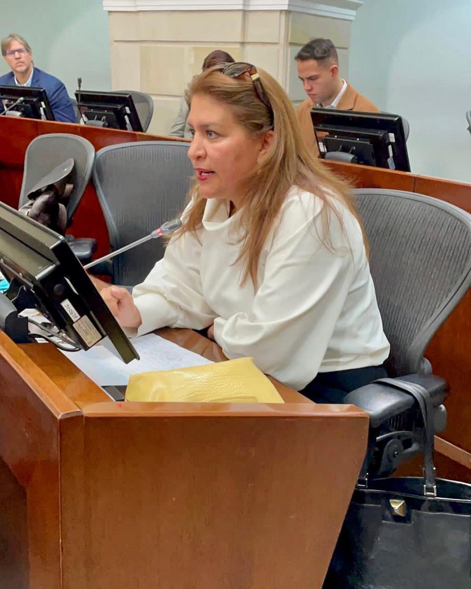 🚨🚨🚨

El departamento de Nariño en alerta, la senadora <a href="/LilianaBSenado/">Liliana Benavides S.</a> prendió las alarmas ante los anuncios del <a href="/MinHacienda/">MinHacienda</a> de no tener los recursos disponibles para los proyectos estratégicos prometidos e incluidos por el gobierno nacional en el plan de desarrollo, le