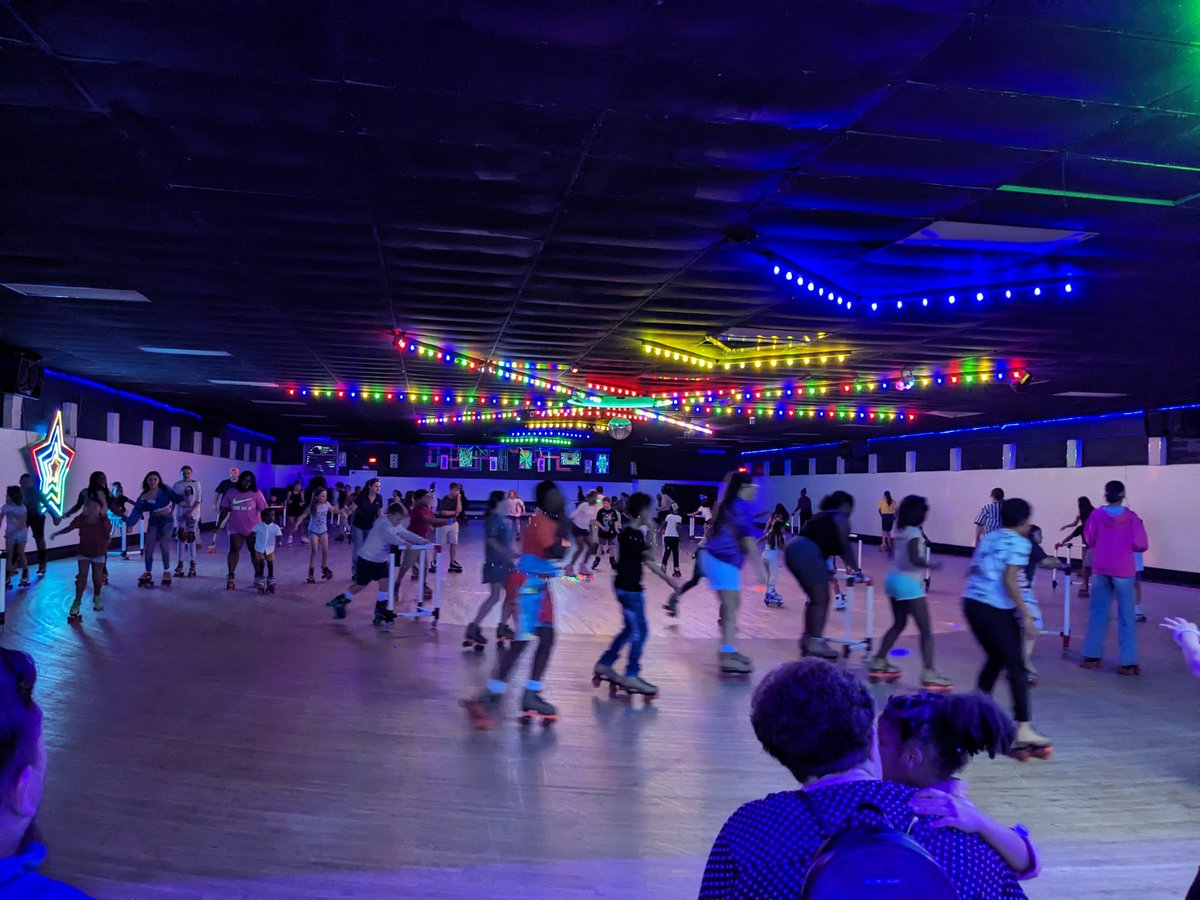 Thank you to all who came to our first <a href="/Creekvw_Tweets/">Creekview Elementary</a> Skate Night! We had 208 in attendance... unbelievable! Thank you for supporting Creekview PTO. You all are amazing!