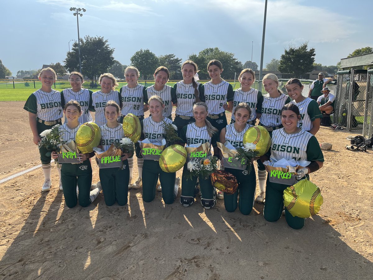 CCBisonSoftball's tweet photo. Tonight we recognized our six awesome seniors - Caleigh, Celeste, Jerzie, Karlee, Kamryn, &amp; Hallie. https://t.co/uRxvEFCHNi