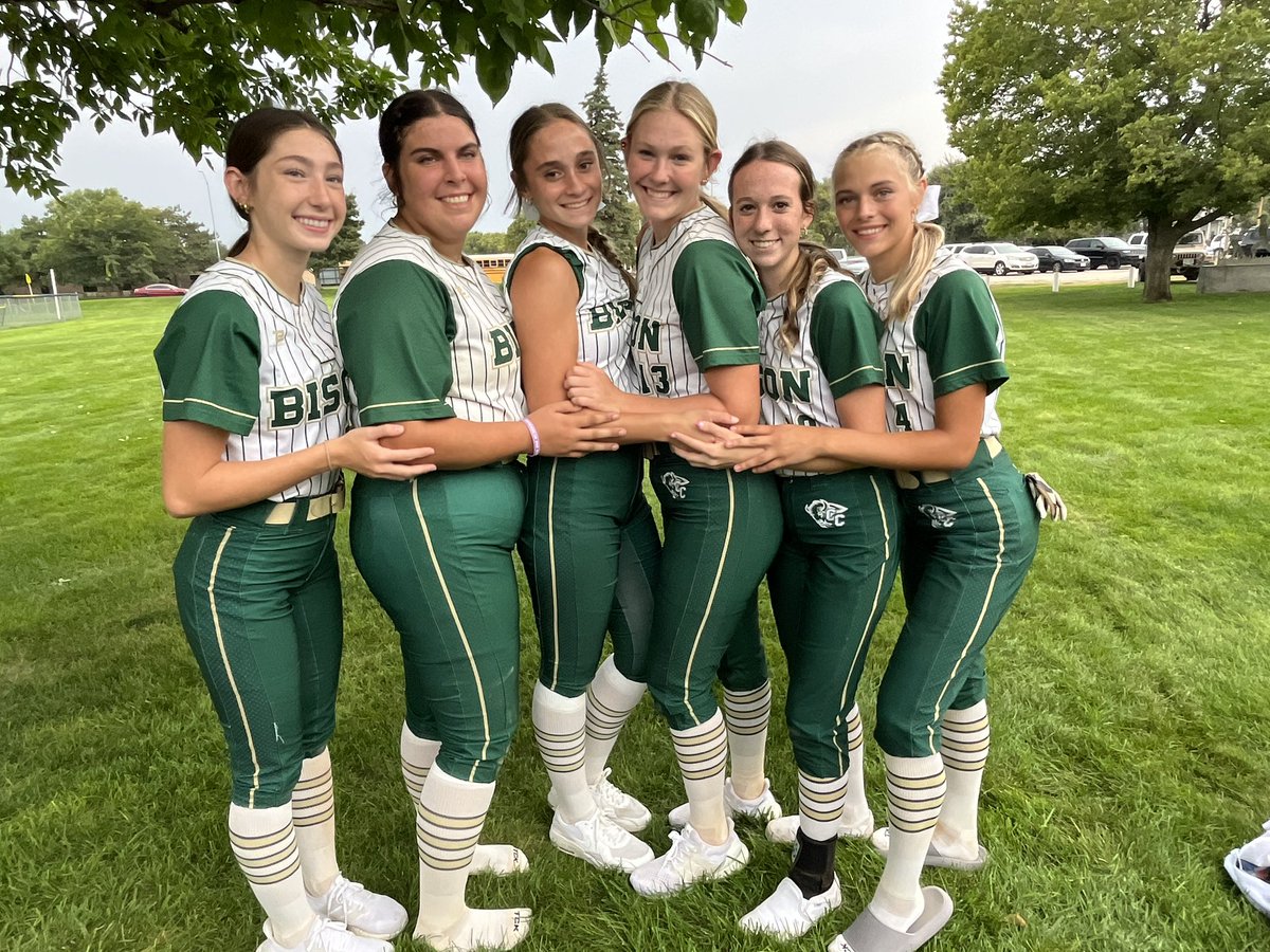 CCBisonSoftball's tweet photo. Tonight we recognized our six awesome seniors - Caleigh, Celeste, Jerzie, Karlee, Kamryn, &amp; Hallie. https://t.co/uRxvEFCHNi