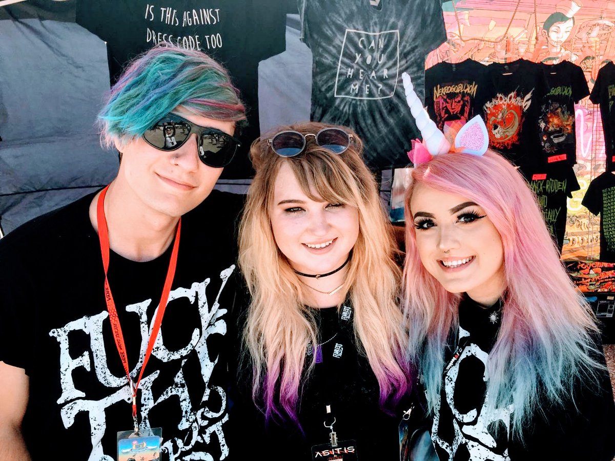 kylies.kitties🧲 tweet media