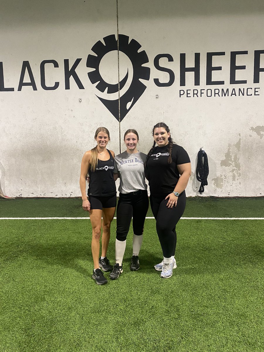 chloe_r2026's tweet photo. Had a fun day at @TrainBSP working on my speed and agility. https://t.co/jAu6rOq6Bj