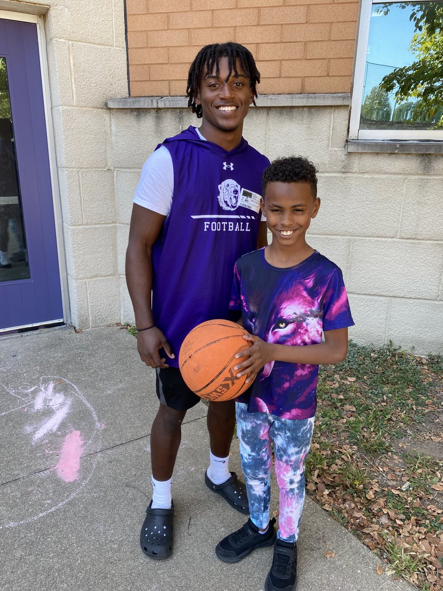 Jr RB/DB,Kristian Satterfield taking time today to mentor London a 5th grader @ Strausser. Much more than an excellent football player, Kristian epitomizes what a Polar Bear student-athlete should represent! It is truly both a pleasure &amp; privilege to coach him!#PayingItForward