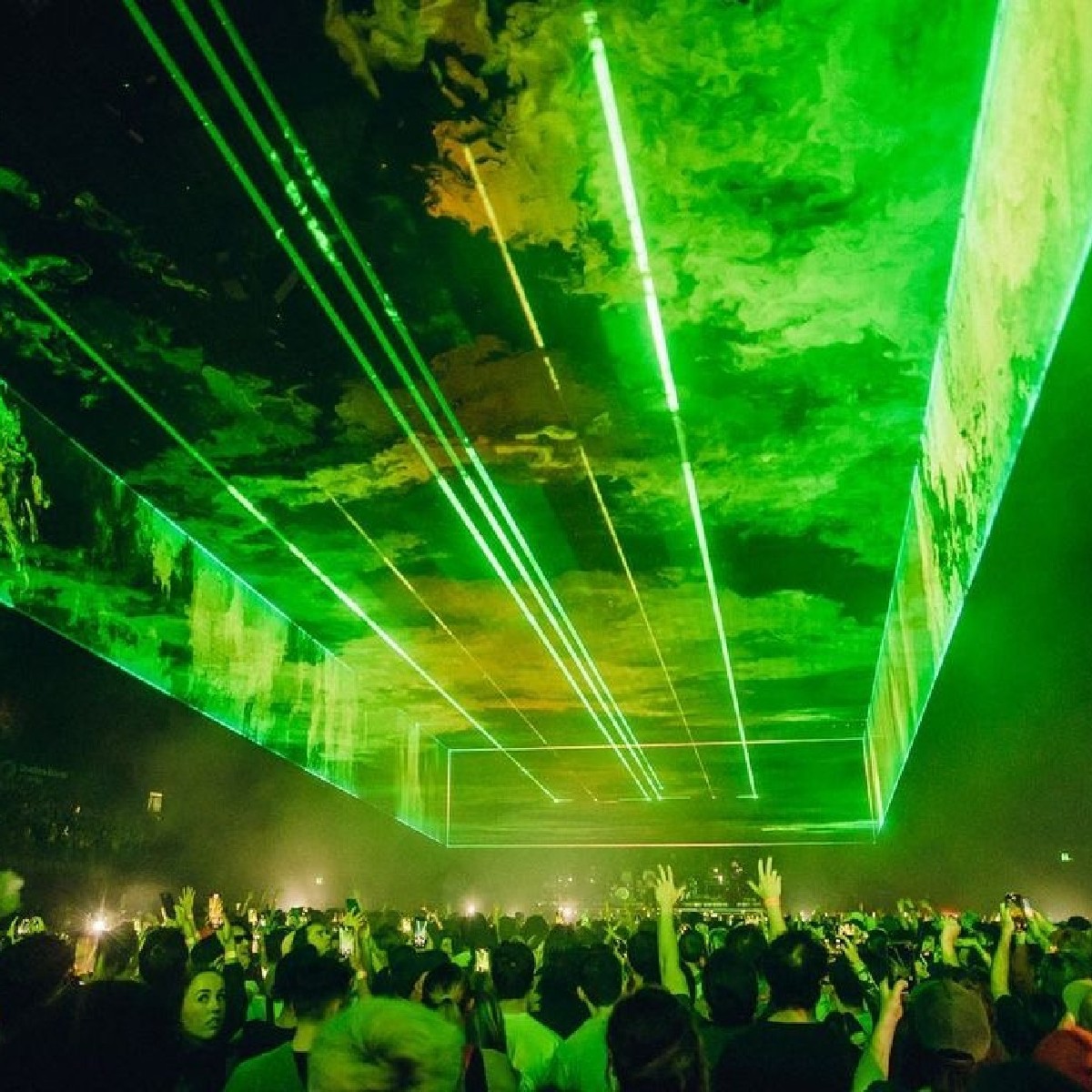 Spinning_Top's tweet photo. Congratulations to @tameimpala on his #ARIAawards nomination for Best Aus Live Act 👏👏👏👏

The winner of the award will be chosen by YOU and voting is open right now, so what are you waiting for?! Vote for Tame Impala at the link below 🗳️

https://t.co/rwO8IGaCoY https://t.co/hrgdB4VPCT