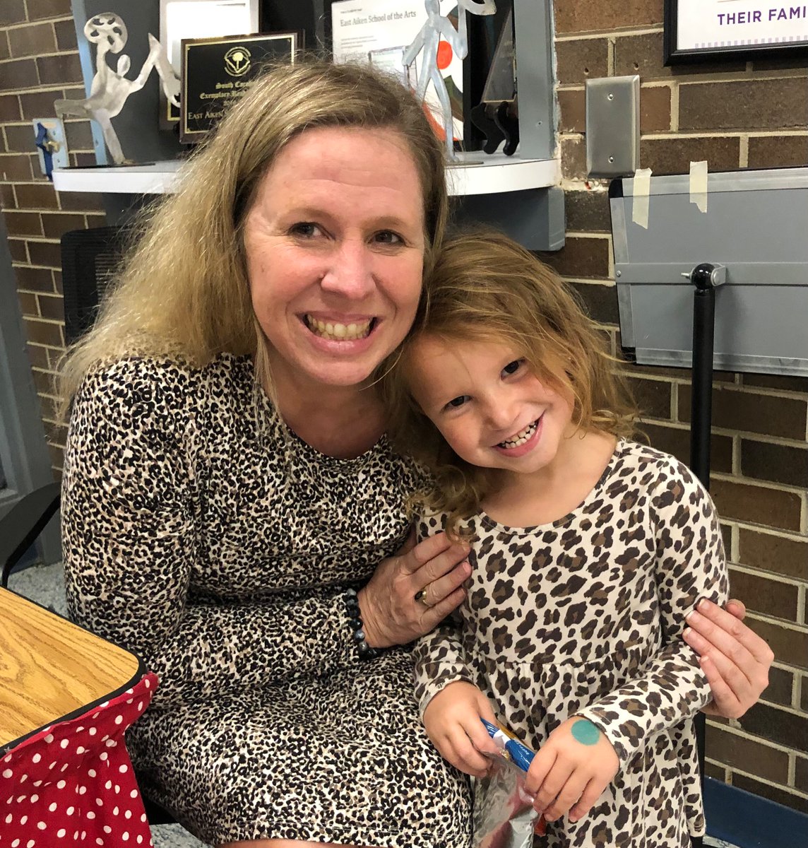 This little ray of sunshine always brightens my day! And today we were twins!! ❤️