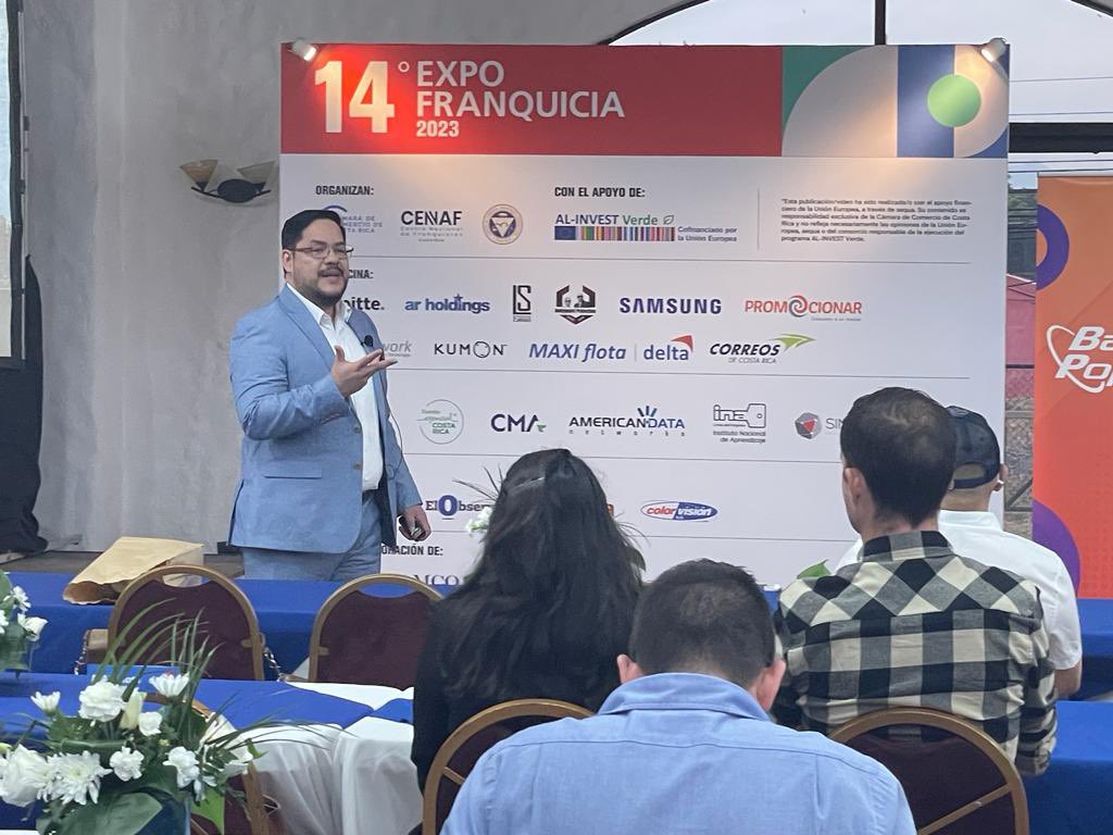 El señor Héctor Barrera Villamil, con más de 23 años de experiencia, impartió la Charla: “Emprender con Propósito: Cómo tu negocio puede cambiar vidas”. Actualmente funge como Gerente de Expansión para México, Centroamérica y el Caribe para Kumon Instituto para la Educación.