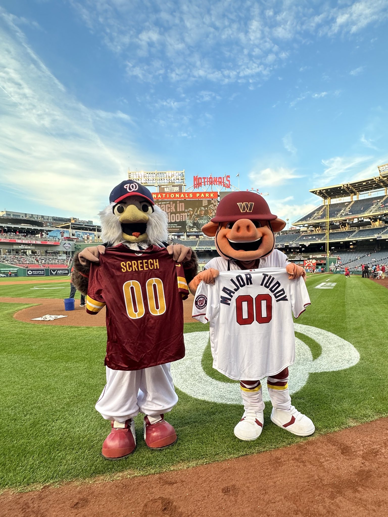 Screech the Nationals Mascot Goes GLOBAL for the 4th of July 