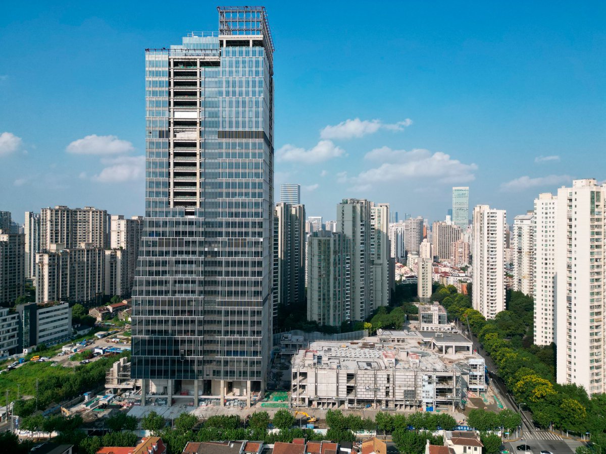 Check out the current view of Park Avenue Central in #Shanghai, under construction and on track for completion in the second half of 2024. hassellstudio.com/project/park-a…