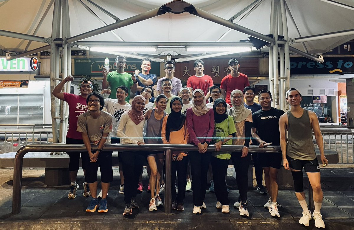 nazmihalim_'s tweet photo. September #22 - W21D5 Kyserun Krew #445AM Session πΊ
Rain or shine we grind π§οΈ
T - 9
265/365
#runstreak
#KyserunKrew
#MenujuKLSCM
#keepgrinding
#beatyesterday https://t.co/BdN3Wm1KzS