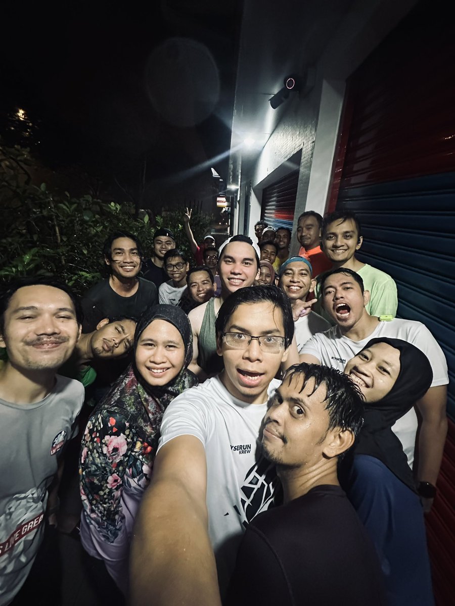 nazmihalim_'s tweet photo. September #22 - W21D5 Kyserun Krew #445AM Session πΊ
Rain or shine we grind π§οΈ
T - 9
265/365
#runstreak
#KyserunKrew
#MenujuKLSCM
#keepgrinding
#beatyesterday https://t.co/BdN3Wm1KzS