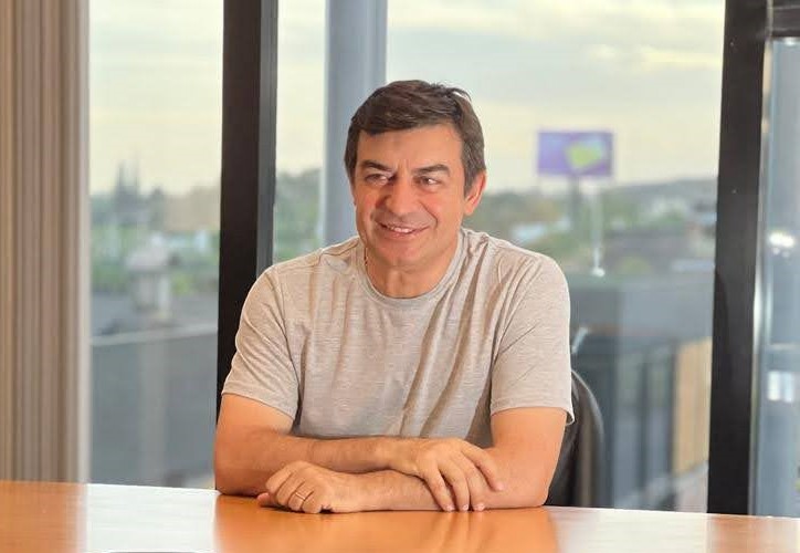 biencuyano's tweet photo. #ElMensaje de Omar De Marchi para todos los mendocinos "Venimos a hacernos cargo! Este domingo el cambio dejó de ser una opción, el cambio es una necesidad. Este domingo unidos, vamos a construir una nueva Mendoza para dejar las excusas y la decadencia" https://t.co/AQrm3eBQL5 https://t.co/FSs6I7V1Qy