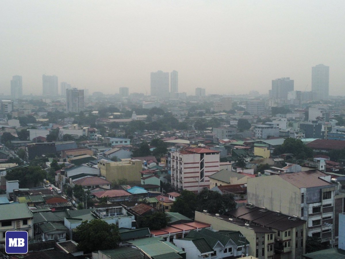 manilabulletin's tweet photo. LOOK: The haze caused by Taal's volcanic smog or "vog" has spread over Metro Manila causing the suspension of classes in some cities on Friday, Sept. 22. 

Phivolcs explained that the composition of vog can cause eye, throat and respiratory tract irritation with severities depending on the gas concentrations and durations of exposure. 

📷: Mark Balmores | MB