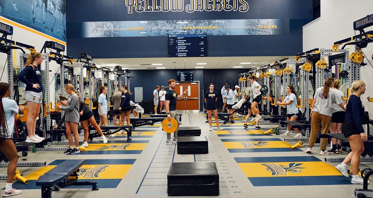 WEEK 3: DISCIPLINE. 

Thank you to Dr. Oliver for speaking to our team today on Leadership. 

Another week of getting better on and off the floor! 

#CUWBB #Tikvah #HoldTheRope