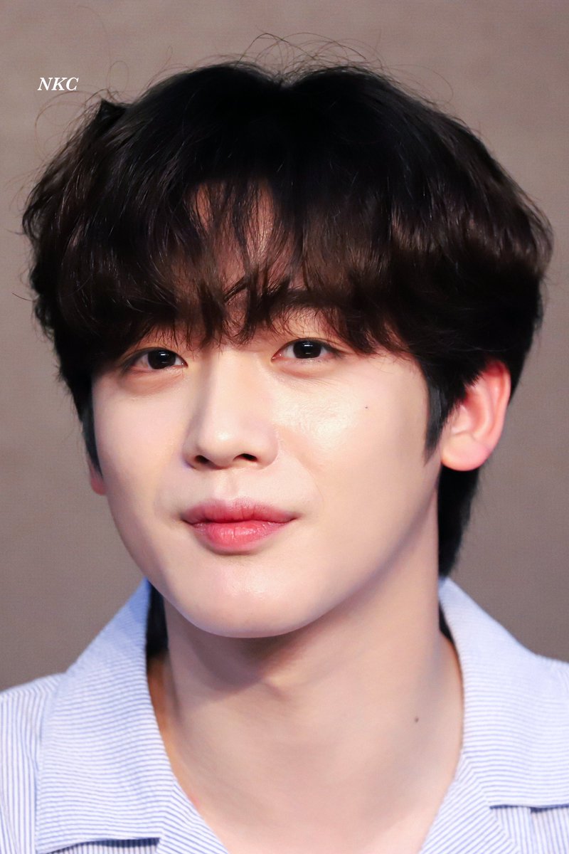 230922 요한 생일

울 토끼 생일 축하한다🐰🤍

#위아이 #WEi #김요한 #キムヨハン
#HAPPYYOHANDAY
#9월의_축복_요한이의_생일을_축하해