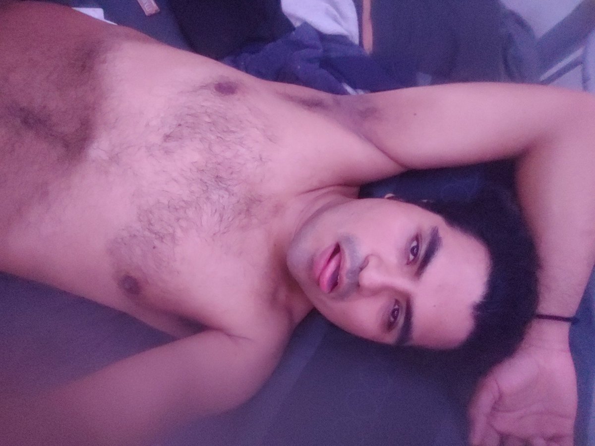Me estoy derritiendo 🥵🥵🥵. Estoy llevo de sudor y fluidos necesito refrescarme 💦💦💦.
