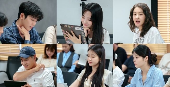 kdramatreats's tweet photo. KBS drama #WeddingBattle releases first script reading photos starring #Rowoon and #ChoYiHyun

The drama will premiere on October 30! https://t.co/wSrWowuWuM