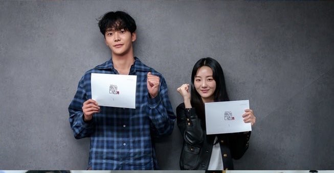 kdramatreats's tweet photo. KBS drama #WeddingBattle releases first script reading photos starring #Rowoon and #ChoYiHyun

The drama will premiere on October 30! https://t.co/wSrWowuWuM