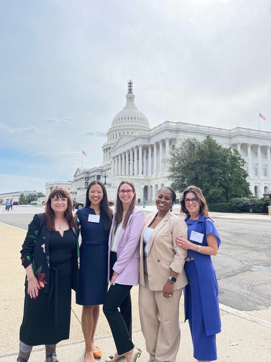 Today our ⁦<a href="/AmerGastroAssn/">American Gastroenterological Association (AGA)</a>⁩ advocates ⁦<a href="/DrKimEBarrett/">Dr. Kim E. Barrett</a>⁩  et joined our amazing GI patient advocates ⁦<a href="/kimberlymhooks/">Kimberly Hooks</a>⁩ to call on Congress to hold big insurance accountable &amp; ensure patients can access the care they need when they need it. #AGAadvocacy