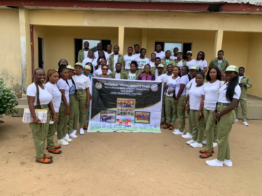 Thankgo7Destiny's tweet photo. As President of the SDGs Community Development Group under the scheme National Youth Service Corps - NYSC , I led an extraordinary team to promote SDG Goal No. 4 - Quality Education at Community Secondary Commercial School, Ikot Okubo Offot, Uyo, Akwa Ibom State, Nigeria. https://t.co/uzb7etd8mx