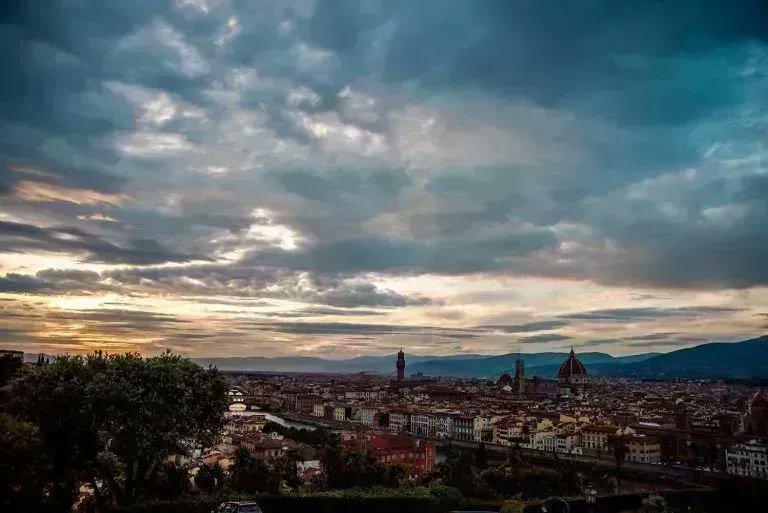 The best sights and food in #Florence! ♥ buff.ly/2GCDzwP #travel #photography #sunset @LovingBlogs #Italy #bloggerstribe @lazyblogging