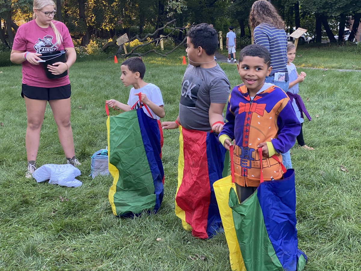 Mrs. Liz Kuser tweet media