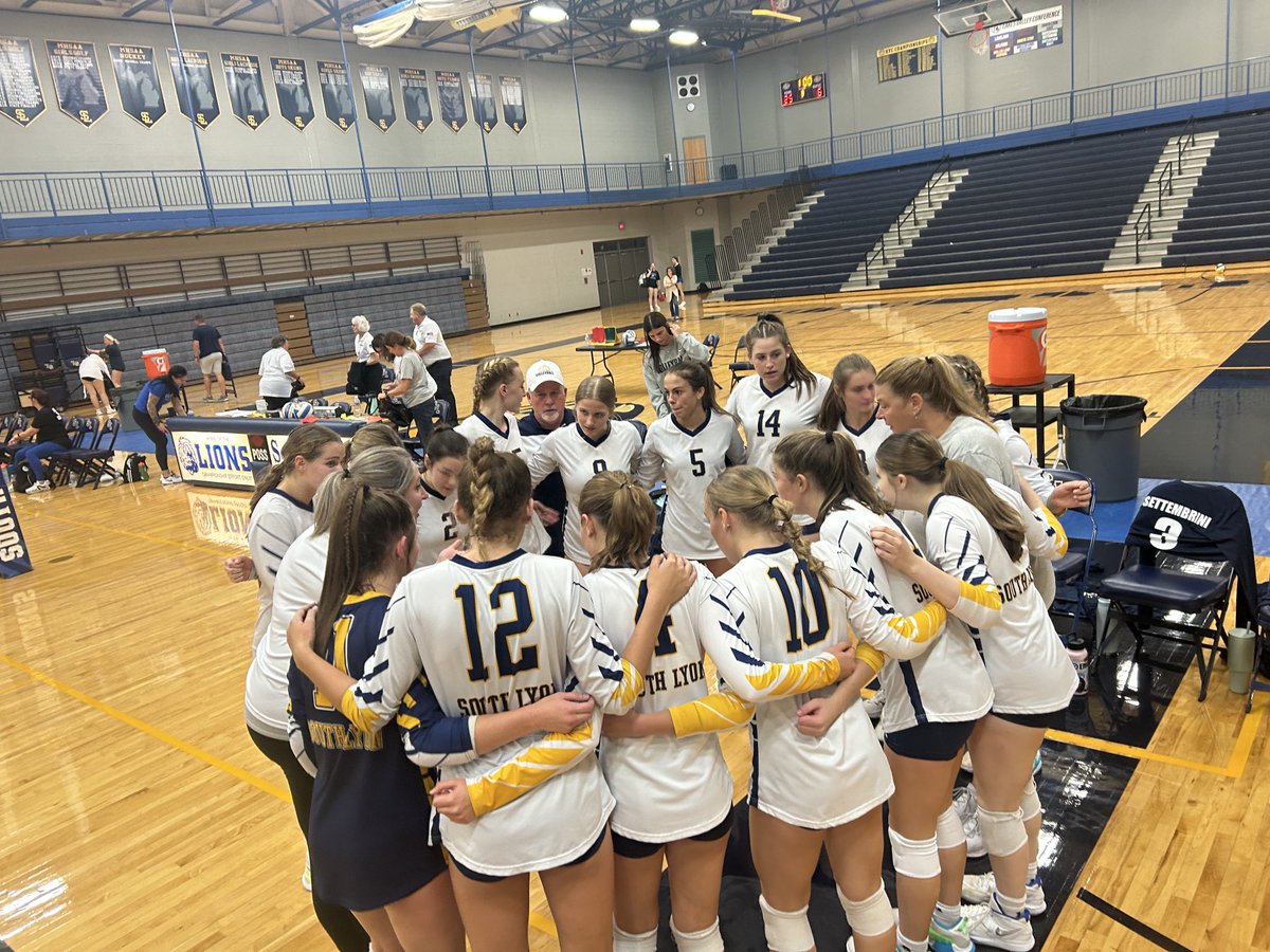 slhslions's tweet image. Lions volleyball beat Lakeland in 3 straight sets tonight!  #LIONPride