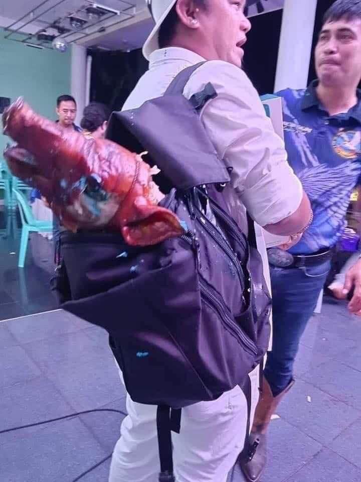 marc_logan's tweet photo. Pre Happy Birthday uli ha. Una na ako pasensya na paumpisa pa lang party naiwan kasi si Misis umiiral na naman yung cravings niya na mag midnight snack. https://t.co/ckZPiNw1Id
