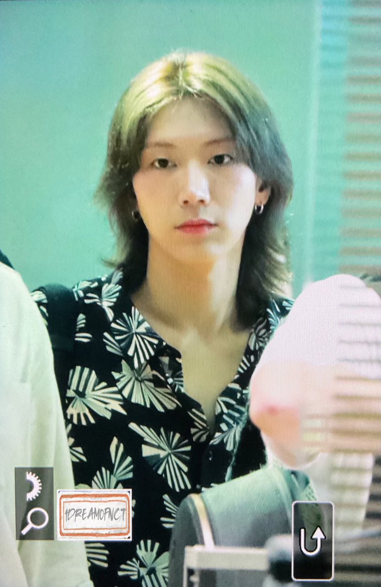 1DREAMOFNCT's tweet photo. 2023.09.22 ICN🛫️🇲🇴

#WayV #威神V #웨이션
#TEN #텐 #เตนล์ #TENLEE #텐 #tenlee_1001 https://t.co/KF2mOIsgyD
