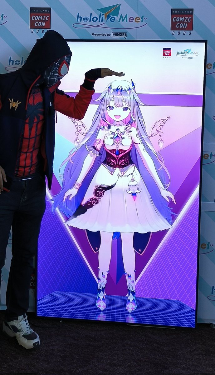 birdkun21's tweet photo. #hololiveMeet 
I finally got my 2 shot with Hololive member
Bijou is really smol https://t.co/R9et7Q6iTf